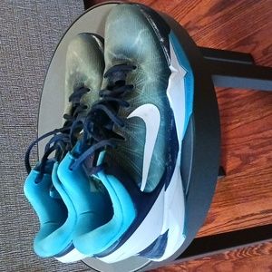 Mens Nike Kobe Shark Tales size 11